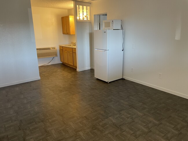 Winslow Apartment Companies in Winslow, AZ - Building Photo - Building Photo