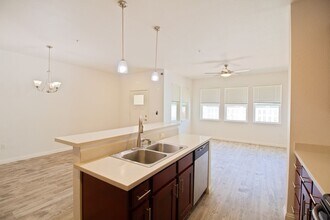 550 Kamaaha Ave in Kapolei, HI - Building Photo - Building Photo