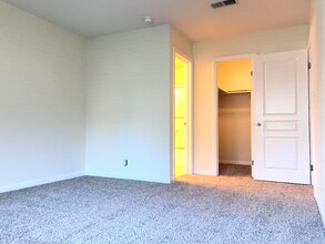 101 S Spruce St in Escondido, CA - Building Photo - Building Photo