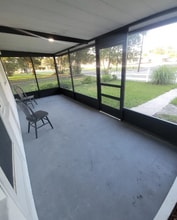 401 S Oakridge Ave in Green Cove Springs, FL - Building Photo - Building Photo