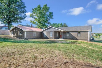 211 Della Ln in Boonsboro, MD - Building Photo - Building Photo