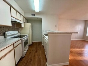 2203 Key W Ct, Unit 412 in Kissimmee, FL - Building Photo - Building Photo