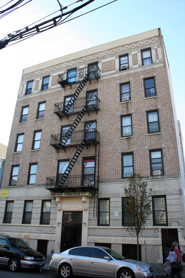 364 E 159th St in Bronx, NY - Building Photo - Building Photo