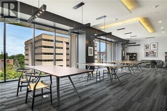 181 King St S in Waterloo, ON - Building Photo - Building Photo