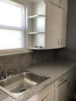 715 S Market St in Grapeland, TX - Building Photo