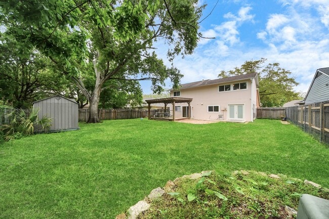 15110 McConn St in Webster, TX - Building Photo - Building Photo