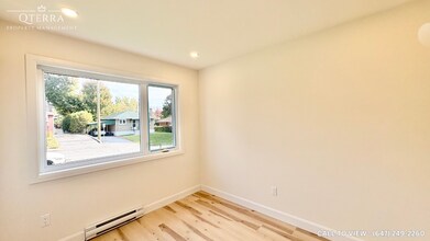 692 Crystal St in Ottawa, ON - Building Photo - Building Photo