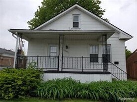 23745 Rein Ave in Eastpointe, MI - Building Photo