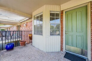 7920 Rockwood Ln in Austin, TX - Building Photo