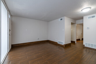 Crescendo Apartments in Memphis, TN - Building Photo - Interior Photo