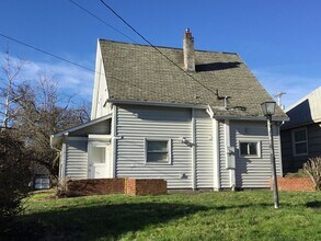 8434 SE 17th Ave in Portland, OR - Building Photo - Building Photo