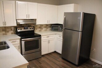 2204 Camellia Ave in McAllen, TX - Building Photo - Building Photo