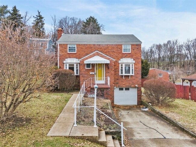 property at 3642 Linden Ave