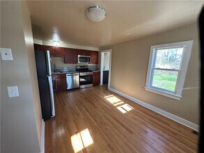 21 Bowling Ln in Westerly, RI - Building Photo - Building Photo