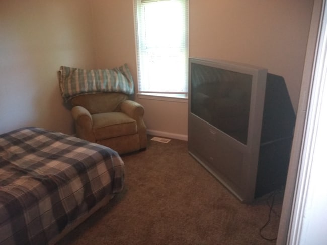 958 Merriman Rd in Westland, MI - Building Photo - Building Photo