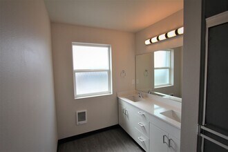 1013 Greenfield Dr in Cheney, WA - Building Photo - Building Photo
