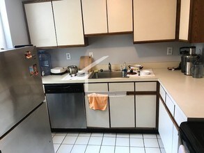 84 Gordon St, Unit 303 in Boston, MA - Foto de edificio - Building Photo