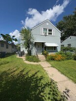 1643 5th St E in St. Paul, MN - Building Photo