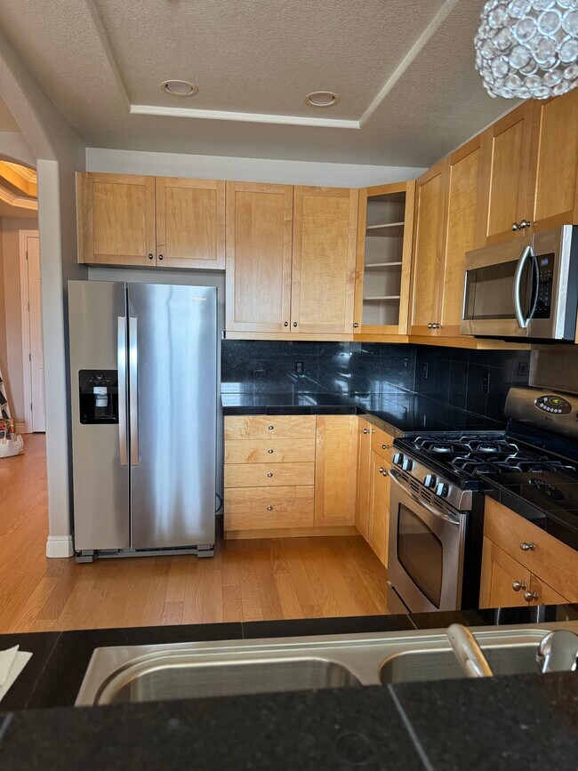 40 Madison St, Unit #206 in Denver, CO - Building Photo - Building Photo