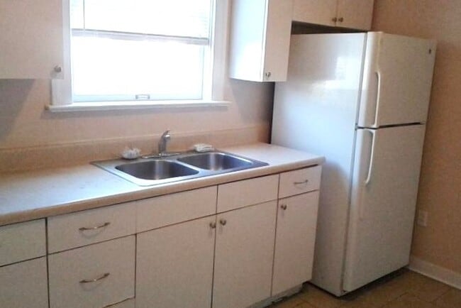 2604 Dellwood Ave in Jacksonville, FL - Foto de edificio - Building Photo