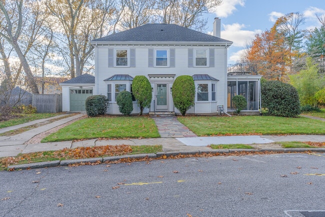 83 Betsey Williams Dr in Cranston, RI - Building Photo - Building Photo