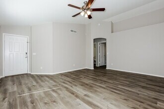 6746 E Melrose St in Mesa, AZ - Foto de edificio - Building Photo