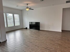 15126 Nettleton Ml in San Antonio, TX - Building Photo - Building Photo