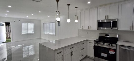 1534 Van Buren St in Hollywood, FL - Building Photo - Building Photo