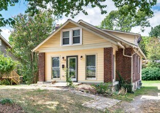 2013 24th Ave S in Nashville, TN - Building Photo - Building Photo