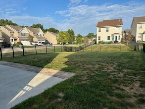 91 Castlewynd Ct in Lake St. Louis, MO - Building Photo - Building Photo