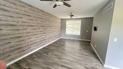 1208 Gemstone Pointe Dr in Walton, KY - Building Photo - Building Photo