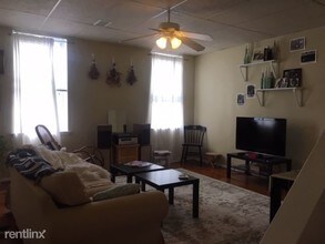 455 Fairmount Ave in Philadelphia, PA - Foto de edificio - Building Photo