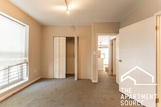 2732 W Chicago Ave, Unit 1F in Chicago, IL - Building Photo - Building Photo