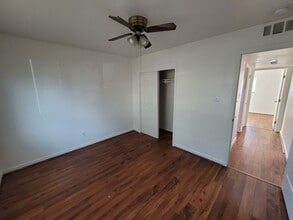 2838 Sweet Way in Sacramento, CA - Building Photo - Building Photo