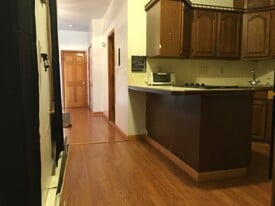 32 Cunard St in Boston, MA - Building Photo