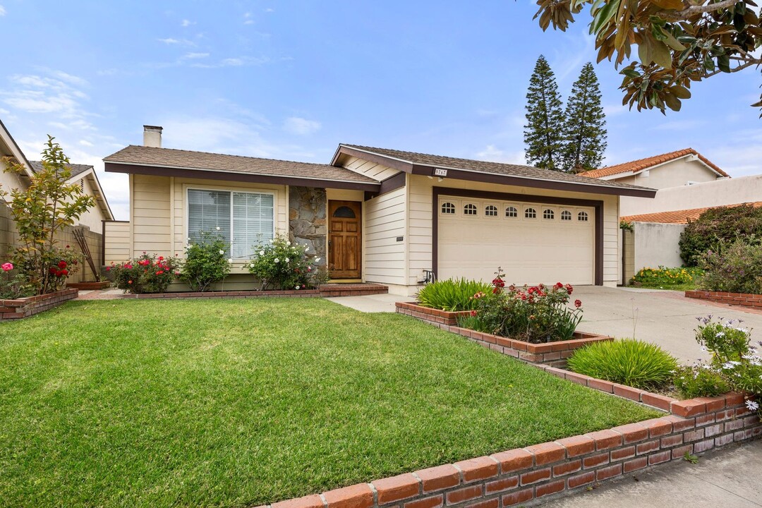 9767 Graham St in Cypress, CA - Building Photo