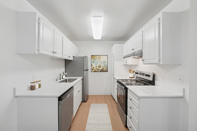 eaves Foster City in Foster City, CA - Building Photo - Building Photo