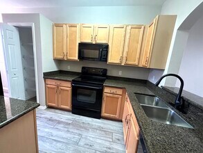 7871 Lake Sawgrass Loop in Ft. Myers, FL - Building Photo - Building Photo