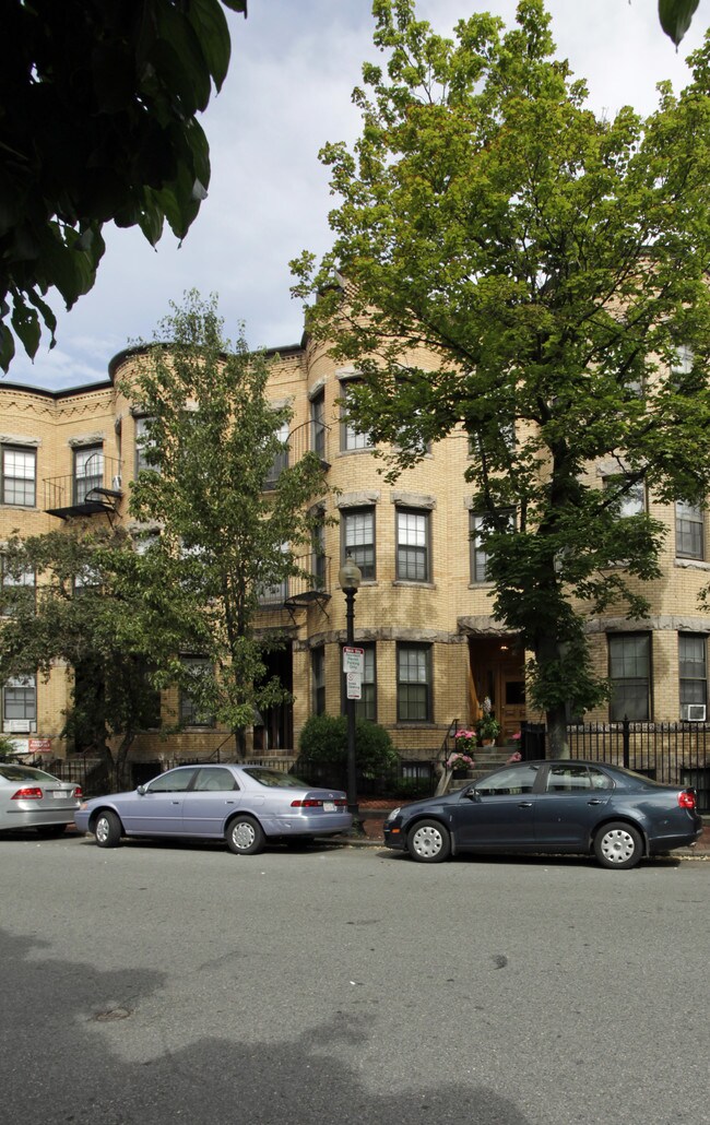 185 St Botolph St in Boston, MA - Foto de edificio - Building Photo