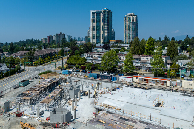 7510 Kingsway in Burnaby, BC - Building Photo - Building Photo