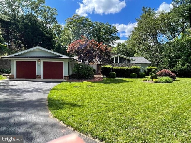 property at 108 Oak Ridge Ln