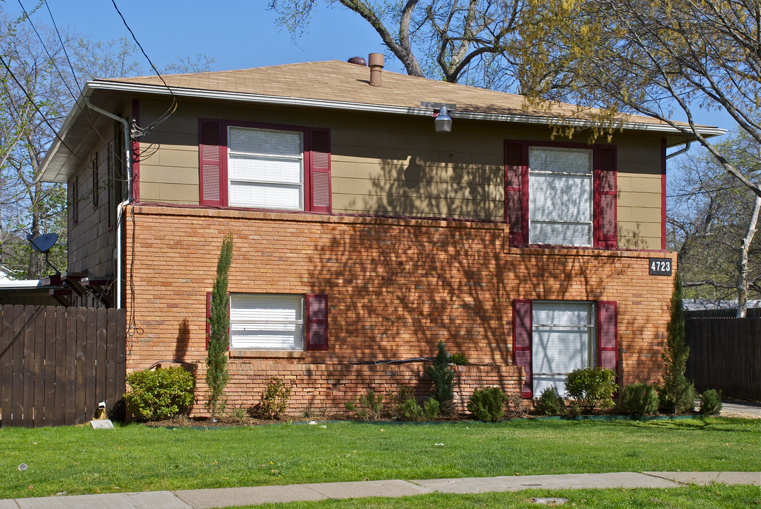 4723 Victor St in Dallas, TX - Foto de edificio