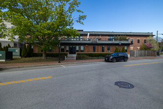 30 Maplewood in Portsmouth, NH - Foto de edificio - Building Photo