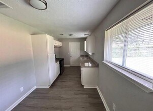 11122 Dalebrook Dr in Houston, TX - Building Photo - Building Photo