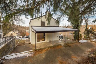 2459 Woodward Ave in Pittsburgh, PA - Building Photo - Building Photo