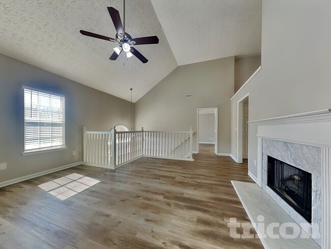 1270 St Francis Ct in Locust Grove, GA - Foto de edificio - Building Photo