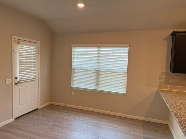 6746 Hibiscus Falls in San Antonio, TX - Building Photo - Building Photo