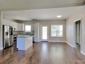 512 Poplar Bend Dr in Dickson, TN - Building Photo - Building Photo