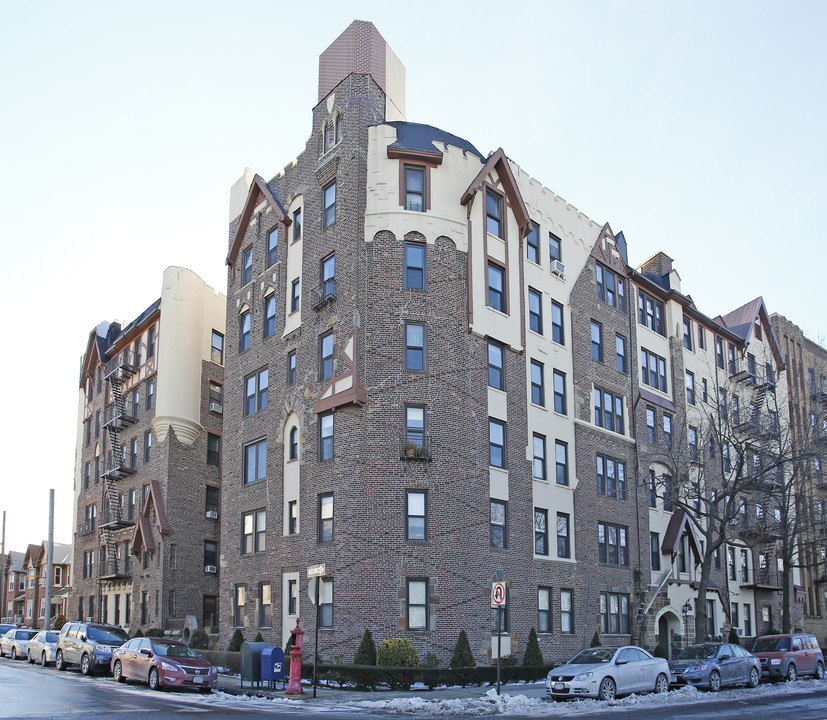 7101 Shore Rd in Brooklyn, NY - Building Photo