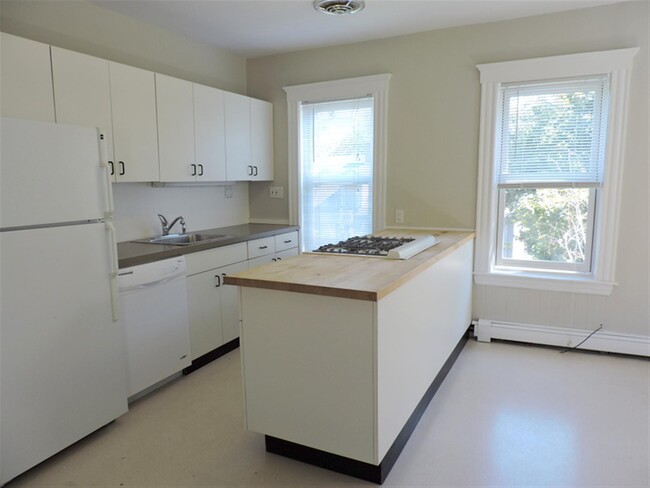 8 Chapman Pl, Unit 2